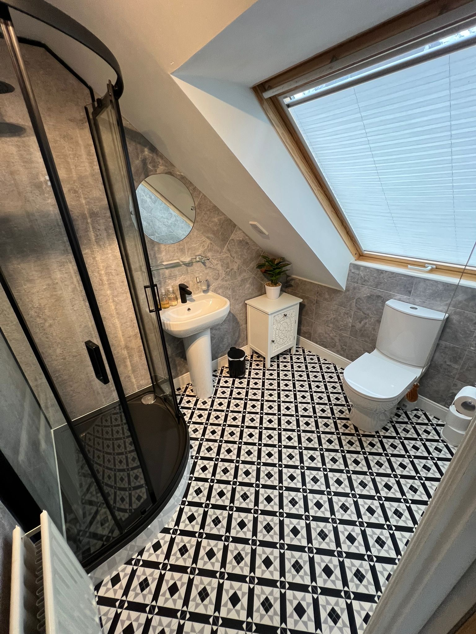 Bathroom — spotless